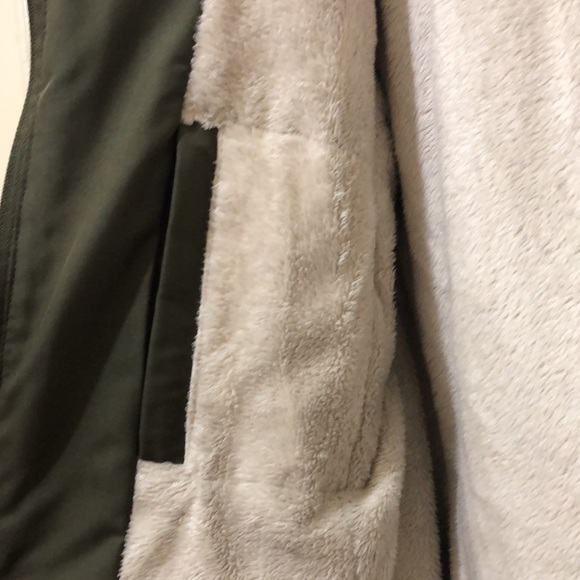 Calvin Klein coat - Picture 7 of 9